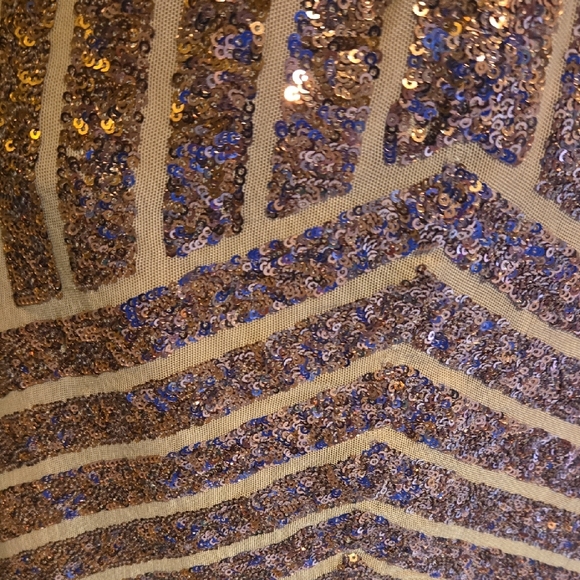 BCBGMaxAzria Sequin Chevron Mini Skirt - Rose GOLD  And Tan Fabric XS NWT - Picture 7 of 10